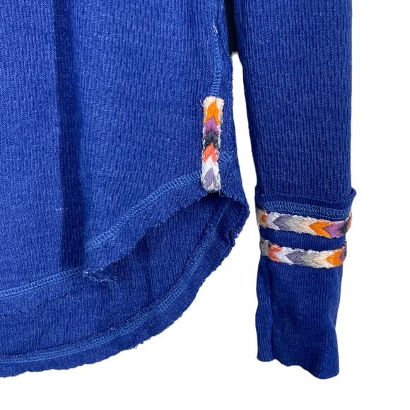 Free People Rainbow Thermal Henley Top XS Blue Long Sleeve Embroidered Boho - Picture 5 of 7